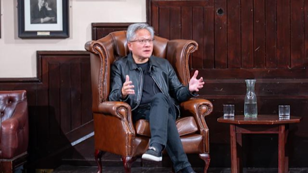 黄仁勋预言未来AI颠覆性能力：人类可直接与蛋白质“对话”