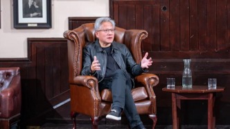 黃仁勛預言未來AI顛覆性能力：人類可直接與蛋白質(zhì)“對話”