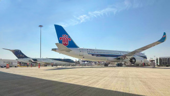 中國商飛公司參加迪拜航展，C919和C909首次亮相中東