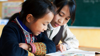 學(xué)英語從小學(xué)一年級(jí)抓起，越南力爭10年內(nèi)設(shè)英語為必修課