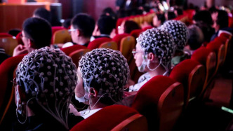 追问｜从音乐“读心”到偏瘫康复：脑机接口的“科幻泡沫”与现实应用边界