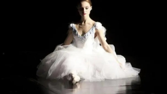 吞噬孩子的母愛：共生狀態(tài)中的母親與女兒