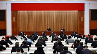 上海市委中心組學(xué)習(xí)會圍繞學(xué)習(xí)習(xí)近平法治思想，聽取專題輔導(dǎo)報告