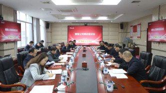 茅臺董事長陳華調(diào)研茅臺酒銷售公司：要準(zhǔn)確把握當(dāng)前市場形勢，找準(zhǔn)消費(fèi)客群