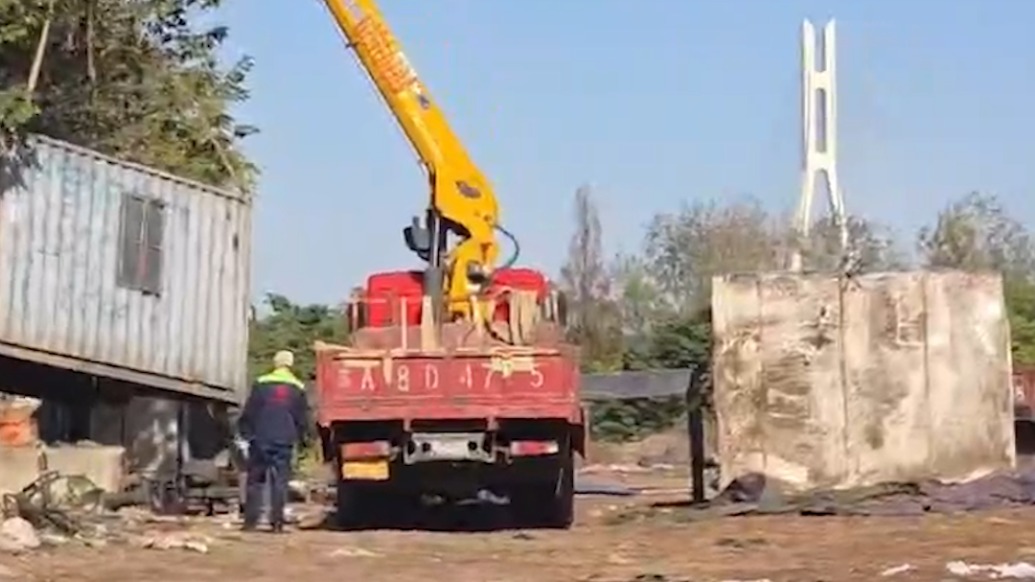 南京二橋公園變“私園”，當(dāng)?shù)匾殉闪⒐ぷ鲗０嘣碌浊翱赏瓿汕謇?/></span></div><div><h2 class=