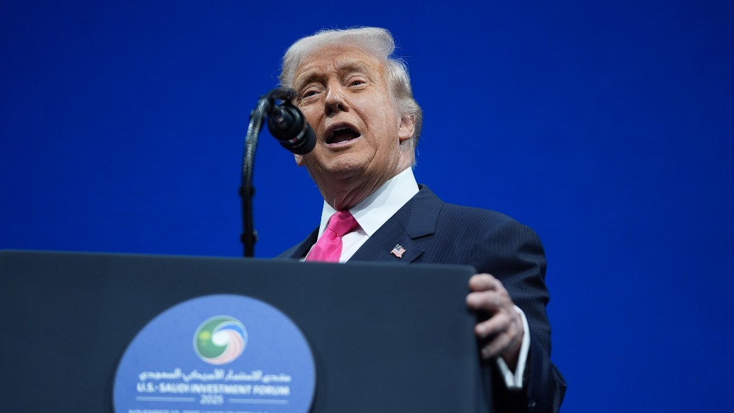 特朗普當(dāng)眾問(wèn)馬斯克：我那么支持你，你好好感謝過(guò)我嗎？