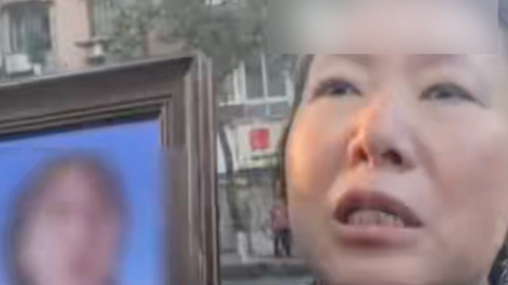 女子在家門口遇害案開庭,死者母親:只求被告死刑并立即執(zhí)行