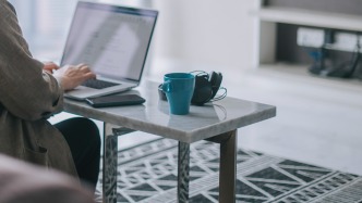 馬上評｜居家辦公也能認(rèn)定工傷：明確標(biāo)準(zhǔn)，托底保護(hù)