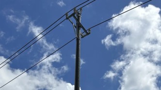 云南昭通通報(bào)電桿影響村民新建房屋需遷移：已開展溝通協(xié)商