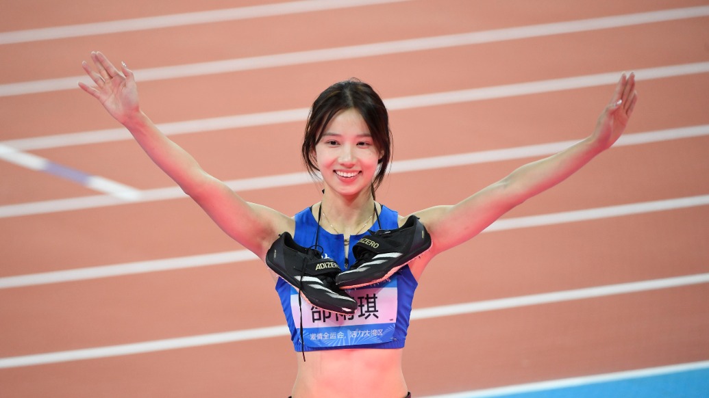 清華學(xué)霸邵雨琪為湖北首奪全運(yùn)會跳高金牌，中學(xué)教練：她奪冠是水到渠成