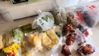 跨越千里，只為女兒一口家鄉(xiāng)味！東北父母帶著40公斤“鄉(xiāng)愁”陪產