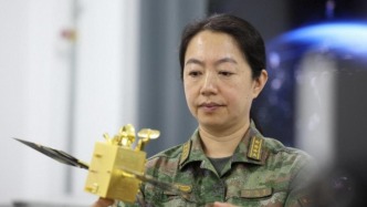 被稱為“最美”女大校的衛(wèi)星通信專家何元智當(dāng)選中科院院士