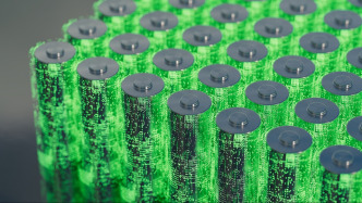 圓桌｜業(yè)界：汽車(chē)供應(yīng)鏈需謹(jǐn)防芯片短缺、電池技術(shù)迭代致產(chǎn)能過(guò)剩等風(fēng)險(xiǎn)