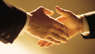 馮亞景任嘉興中院黨組書記，柳啟東任金華中院黨組書記