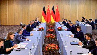 李強會見德國總理默茨