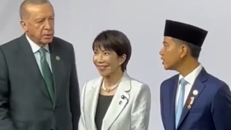 G20大合照：土耳其和印尼领导人热聊，高市早苗夹缝中尬笑