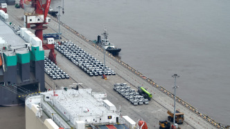 上海南港码头汽车吞吐量首破百万大关