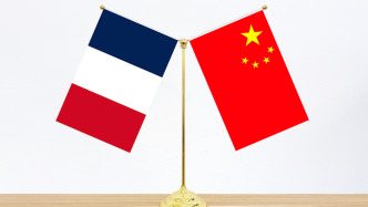 何立峰同法國經(jīng)濟(jì)、財(cái)政和工業(yè)、能源與數(shù)字主權(quán)部部長萊斯屈爾舉行視頻通話