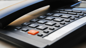 言短意長｜關鍵時刻，重要電話