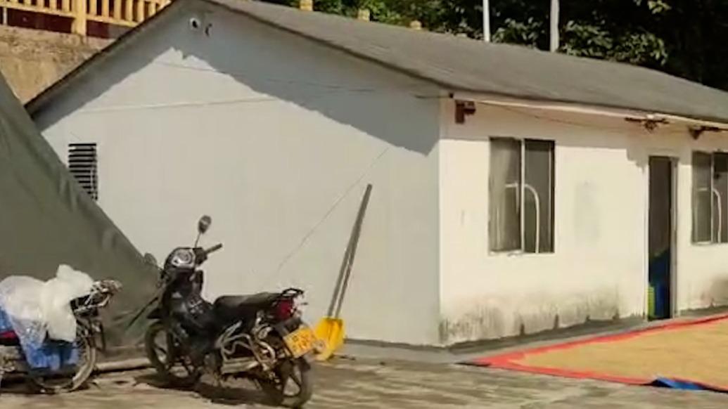 廣西那坡縣一村民反映無(wú)法建房住籃球場(chǎng)4年,涉事副局長(zhǎng)否認(rèn)強(qiáng)占宅基地