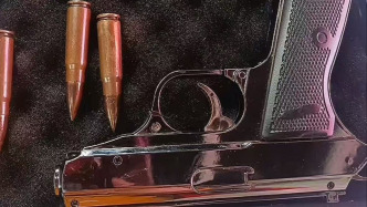 萌娃玩具槍太逼真地鐵人員反復(fù)安檢，家長：工作人員嚴(yán)謹(jǐn)負(fù)責(zé)