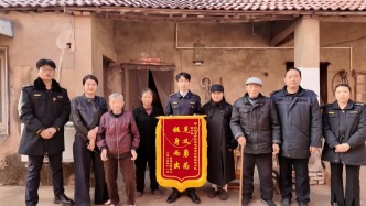 “救人是本能也是責(zé)任”，小伙碗筷一扔沖出門，跳水救起落水兒童