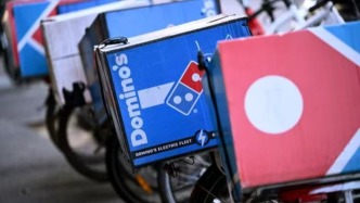 美國知名投資咨詢公司：沃倫·巴菲特持續(xù)買入達美樂比薩這只股票