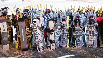 镜头内外｜热雪沸腾！中国冰雪产业冲击万亿大关