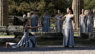 米蘭冬奧會圣火在希臘古奧林匹亞成功點燃