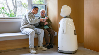 工信部：未來著力培育和拓展老年用品、智能網(wǎng)聯(lián)汽車、消費電子等萬億級消費領域