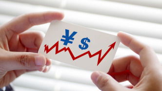 在岸、離岸人民幣對美元匯率盤中一度續(xù)創(chuàng)13個(gè)月新高