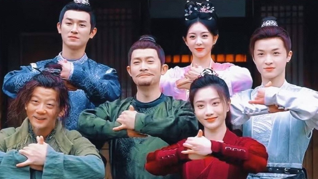 “费鸡师”说刚拍《唐诡》时和其他主演还不熟：第三部大家已经可以互损了