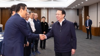 龔正主持召開上海市“十五五”規(guī)劃經(jīng)營主體和基層代表座談會(huì)，12位代表參會(huì)