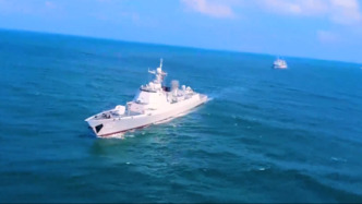 中国人民解放军南部战区位中国黄岩岛领海领空及周边区域组织战备警巡