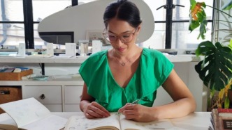 從城市紋理到指尖光華：巴西珠寶設(shè)計(jì)師的上海創(chuàng)業(yè)夢