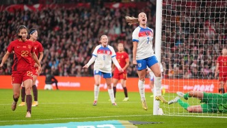 體壇聯(lián)播｜中國(guó)女足0比8不敵英格蘭，曼城拜仁補(bǔ)時(shí)絕殺