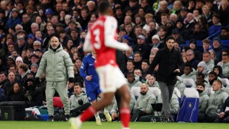 少一人的切爾西讓阿森納犯難，英超爭冠從來不乏拼桌的