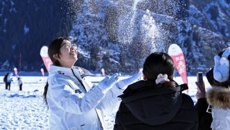 新疆、吉林中小學生喜提首個“雪假”：上百景區(qū)免票，出省機票預訂量增長1倍以上