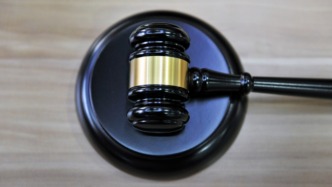 三年內(nèi)虛假理賠28次騙保超17萬元，一外賣騎手獲刑3年