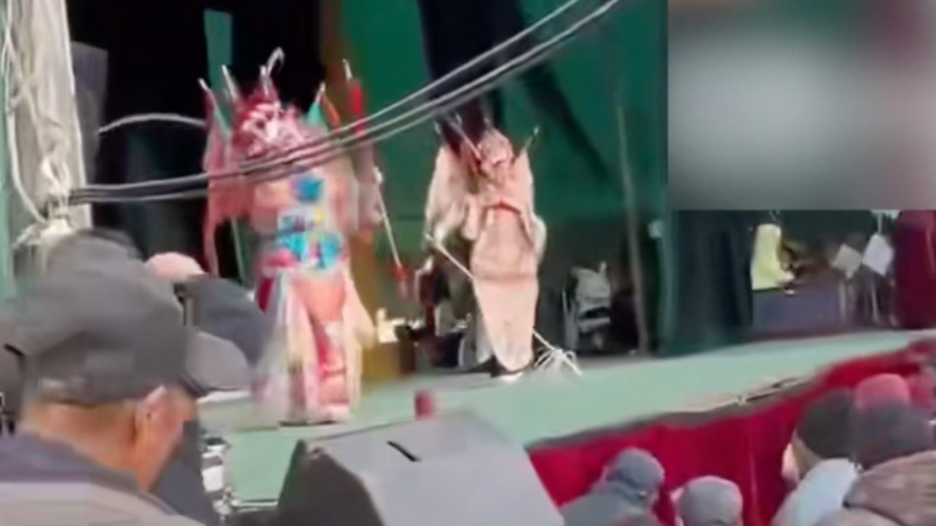 男子祭奠母亲去世20周年,花24万元请乡亲连看3天大戏