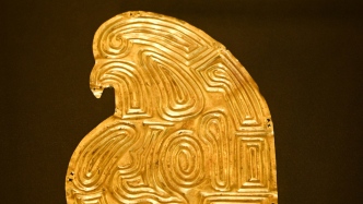 一条“金线”连接起北非与东亚，中法联展黄金服饰