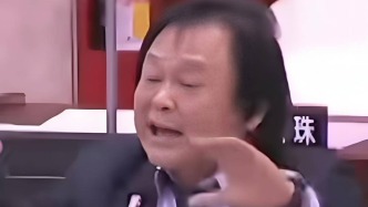 國(guó)臺(tái)辦回應(yīng)王世堅(jiān)蹭改編歌曲熱度博眼球：自相矛盾的作秀真是沒(méi)出息！