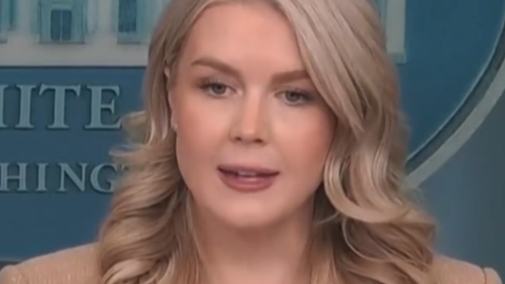 白宮發(fā)言人變身“復讀機”，以同一套說辭為美軍辯護