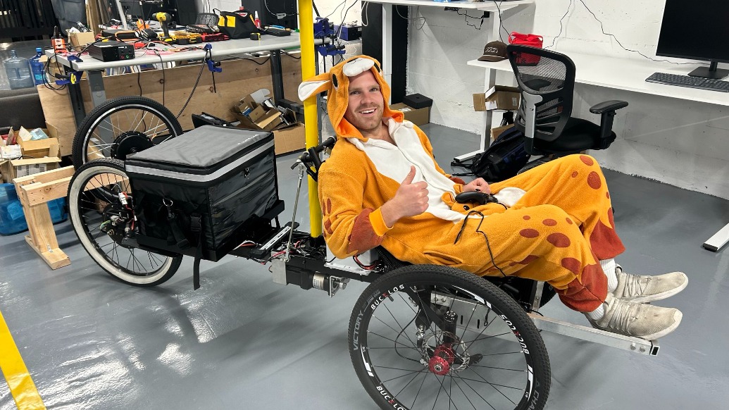 外卖小哥的竞争对手来了，全球首款自动售货自行车现身硅谷