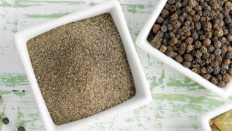 員工誤將劇毒生烏粉加入餃子餡，店主食用后中毒身亡