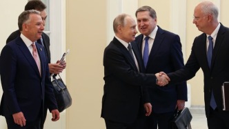 观察｜特朗普的俄乌“和平计划”背后：生意，生意，还是生意