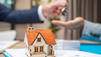 11月全国多地二手房成交量上涨：刚需与高端置业需求同步升温，市场有望“量价趋稳”