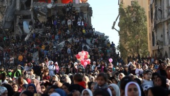 加沙54對(duì)新人，廢墟中舉辦婚禮