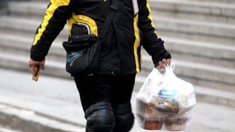 馬上評(píng)｜“新國(guó)標(biāo)”落地，外賣行業(yè)該告別內(nèi)卷了