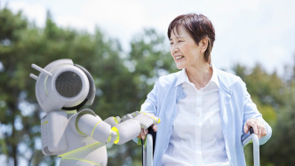 科技如何賦能老齡社會？專家強調了“精度”和“溫度”